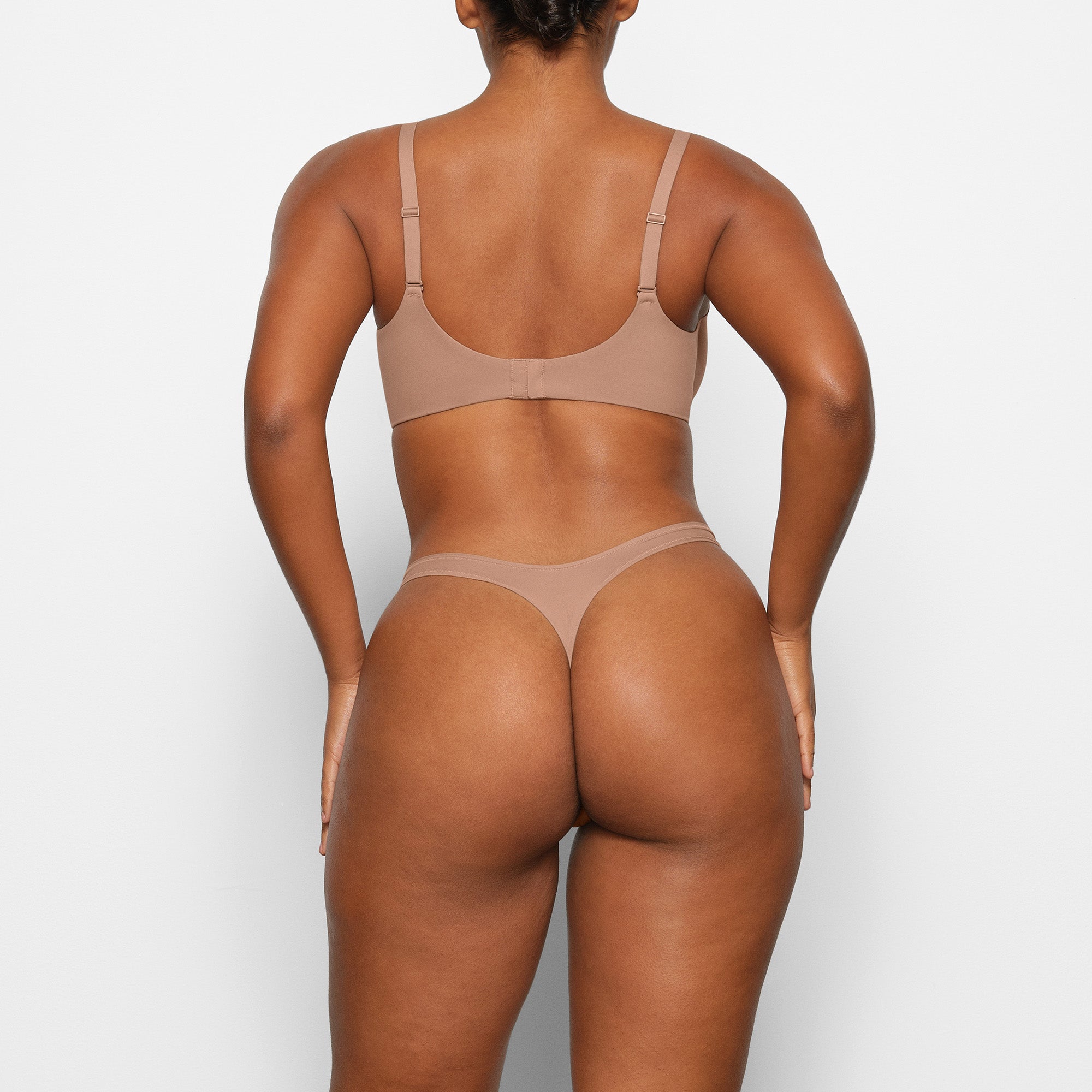 FITS EVERYBODY PLUNGE BRA | SIENNA