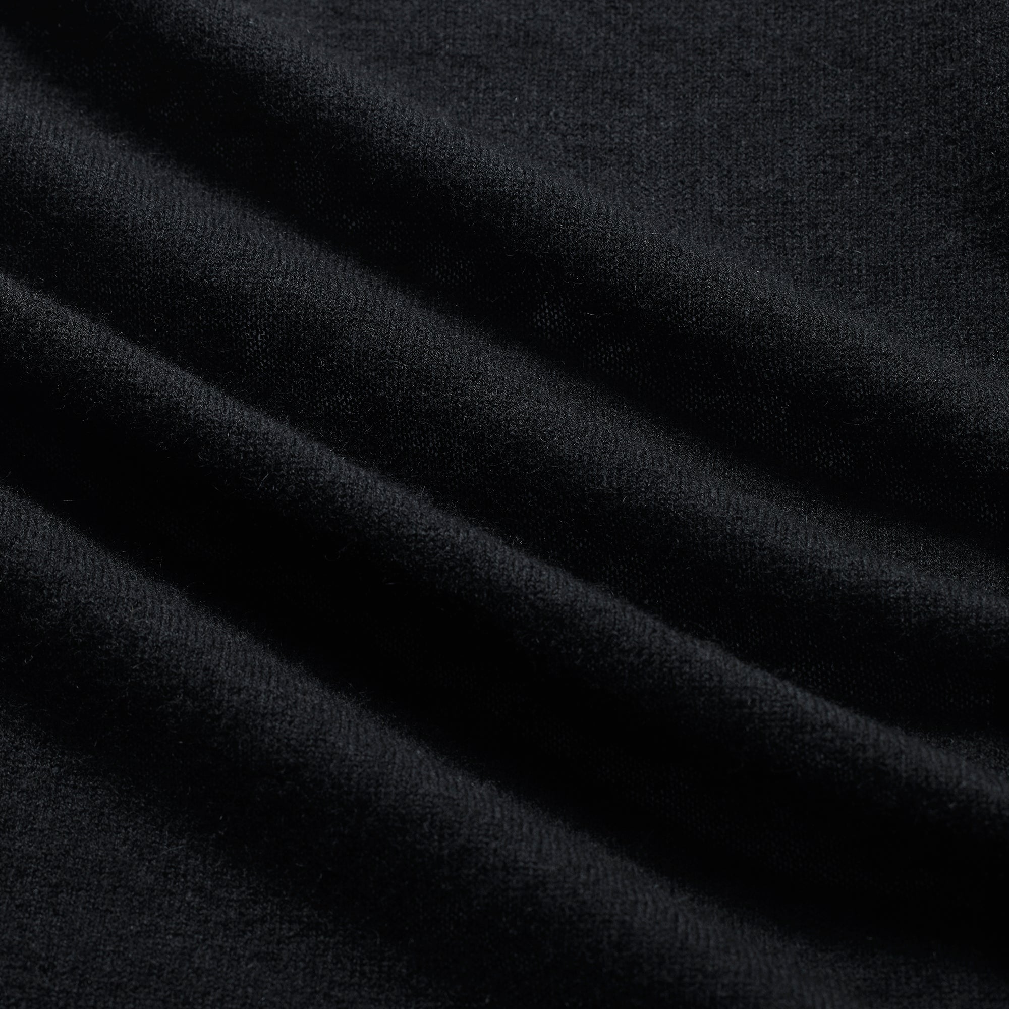 FEATHERWEIGHT CASHMERE LONG SLEEVE TOP | ONYX
