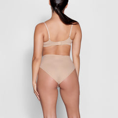 FITS EVERYBODY FULL BRIEF | CLAY