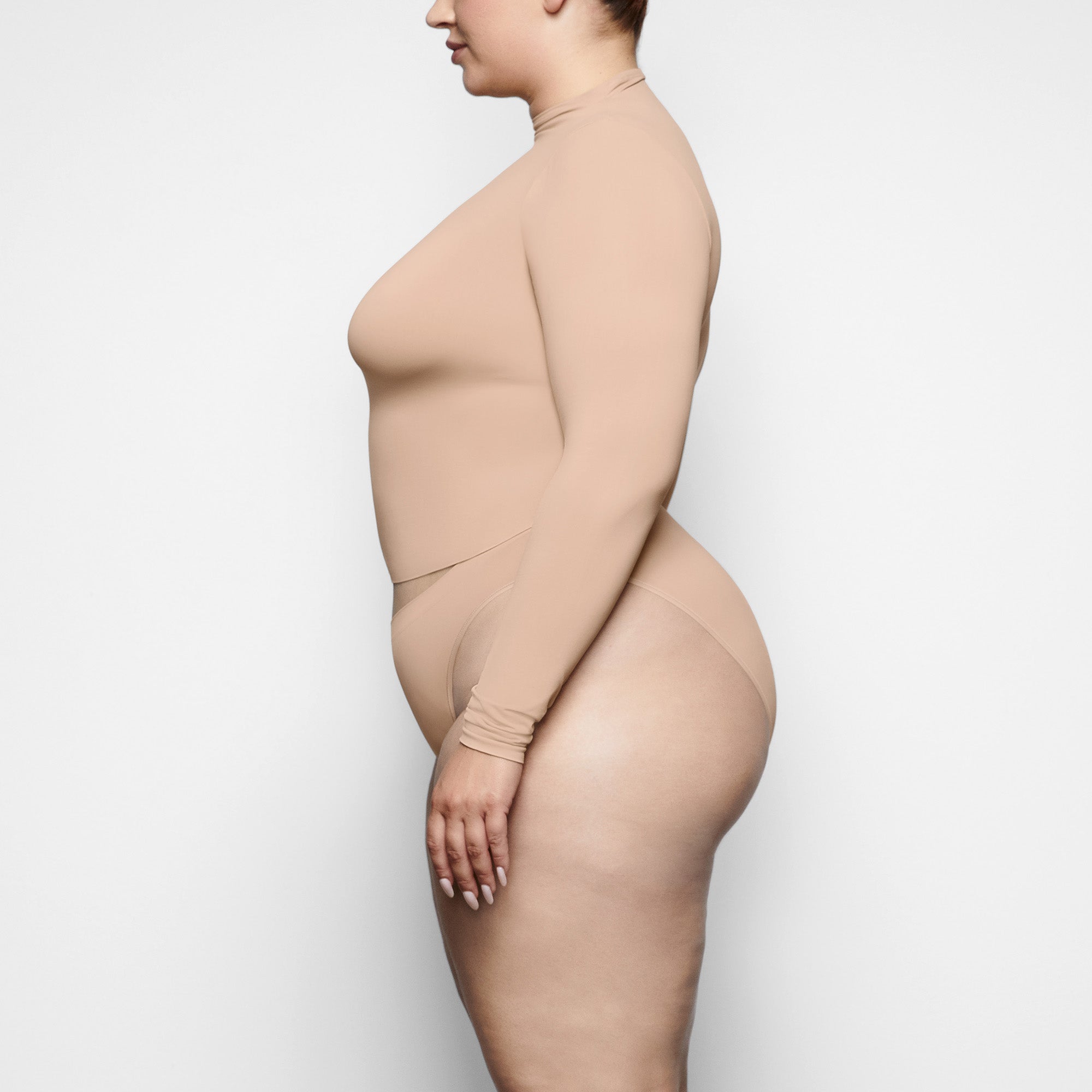 SOFT SMOOTHING SEAMLESS BRIEF | CLAY