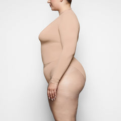 SOFT SMOOTHING SEAMLESS BRIEF | CLAY