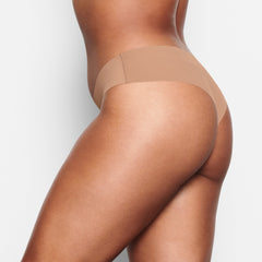 NAKED CHEEKY HIPSTER | SIENNA