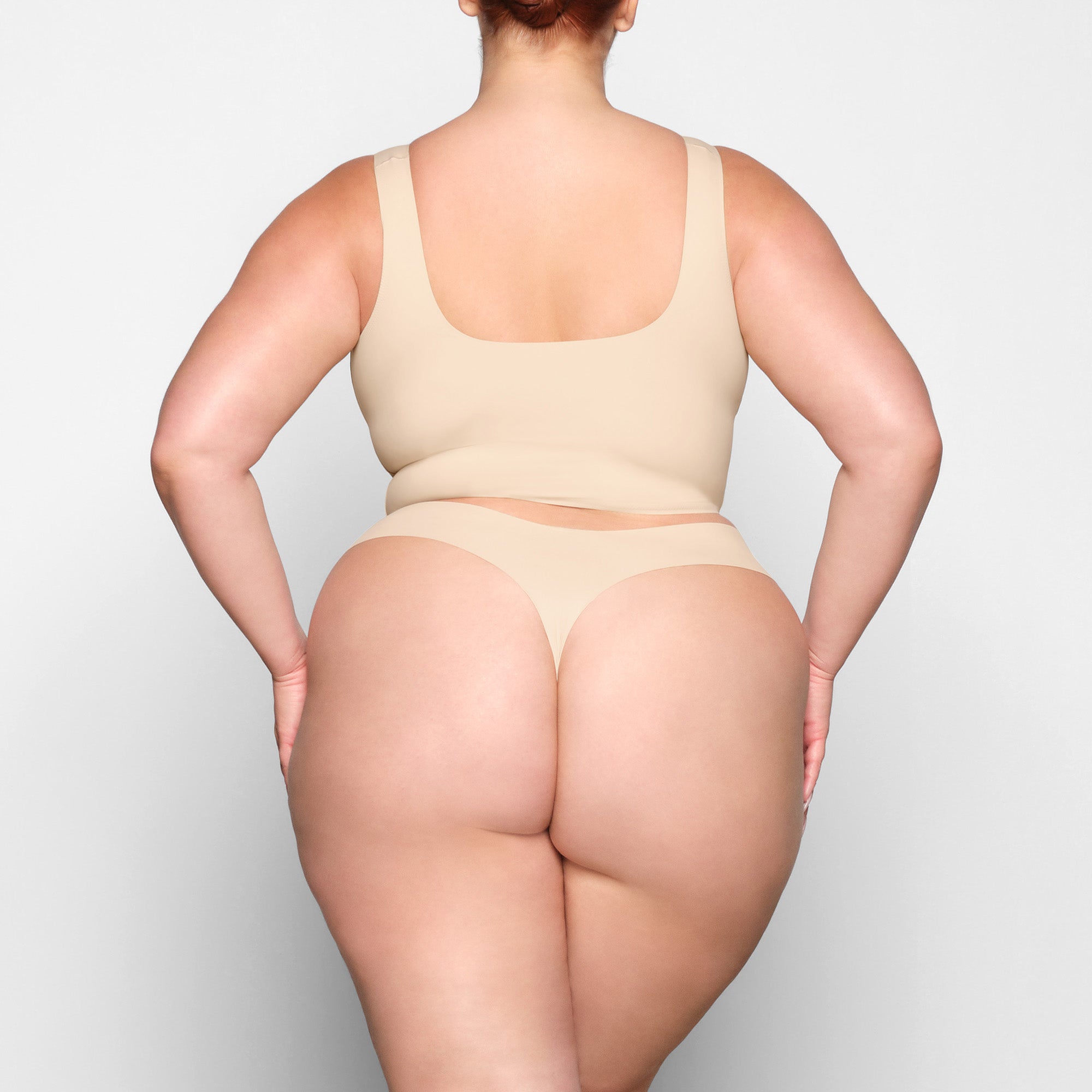 NAKED DIPPED THONG | SAND