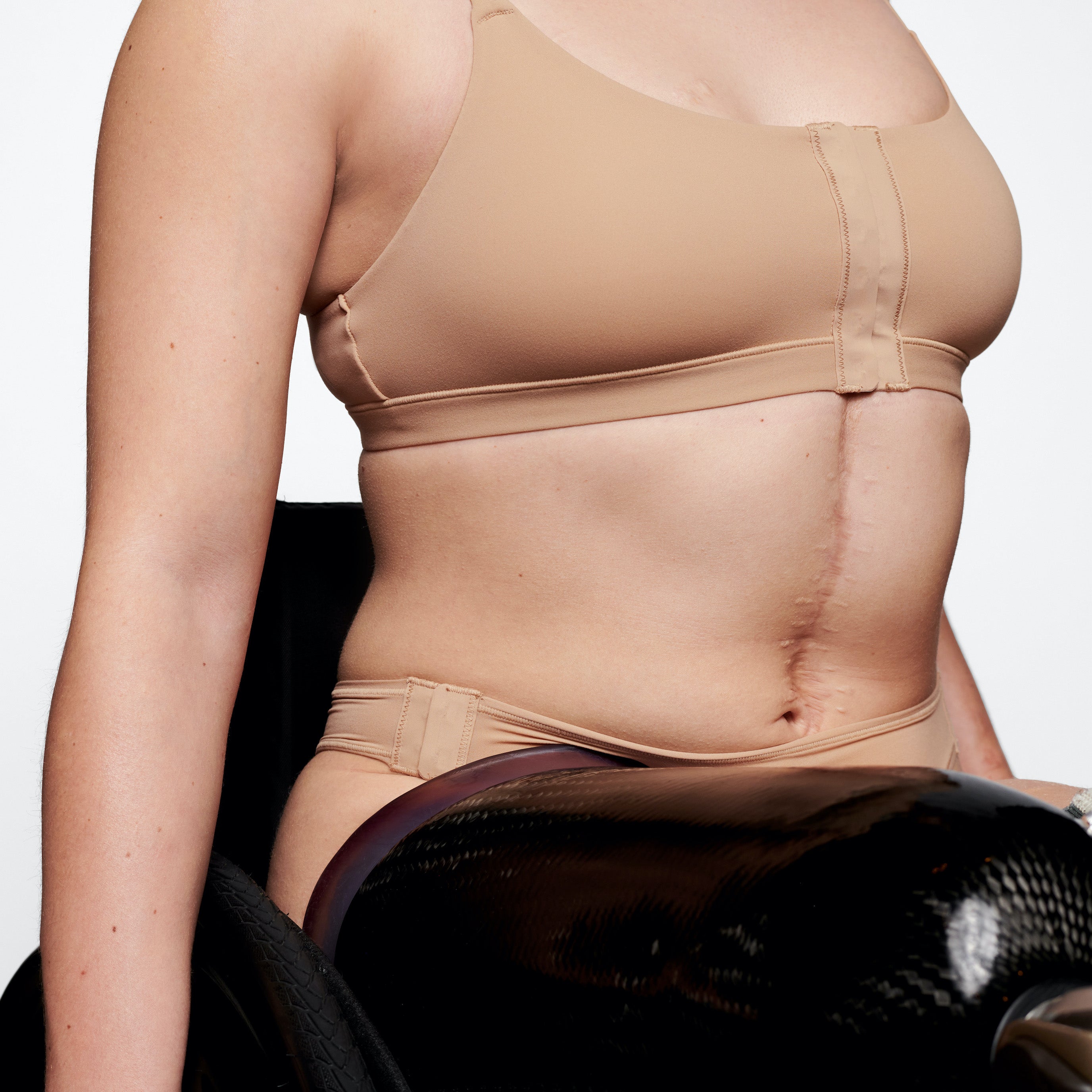 FITS EVERYBODY ADAPTIVE THONG | CLAY