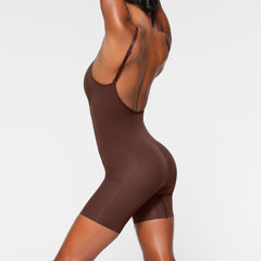 SEAMLESS SCULPT LOW BACK MID THIGH BODYSUIT | COCOA