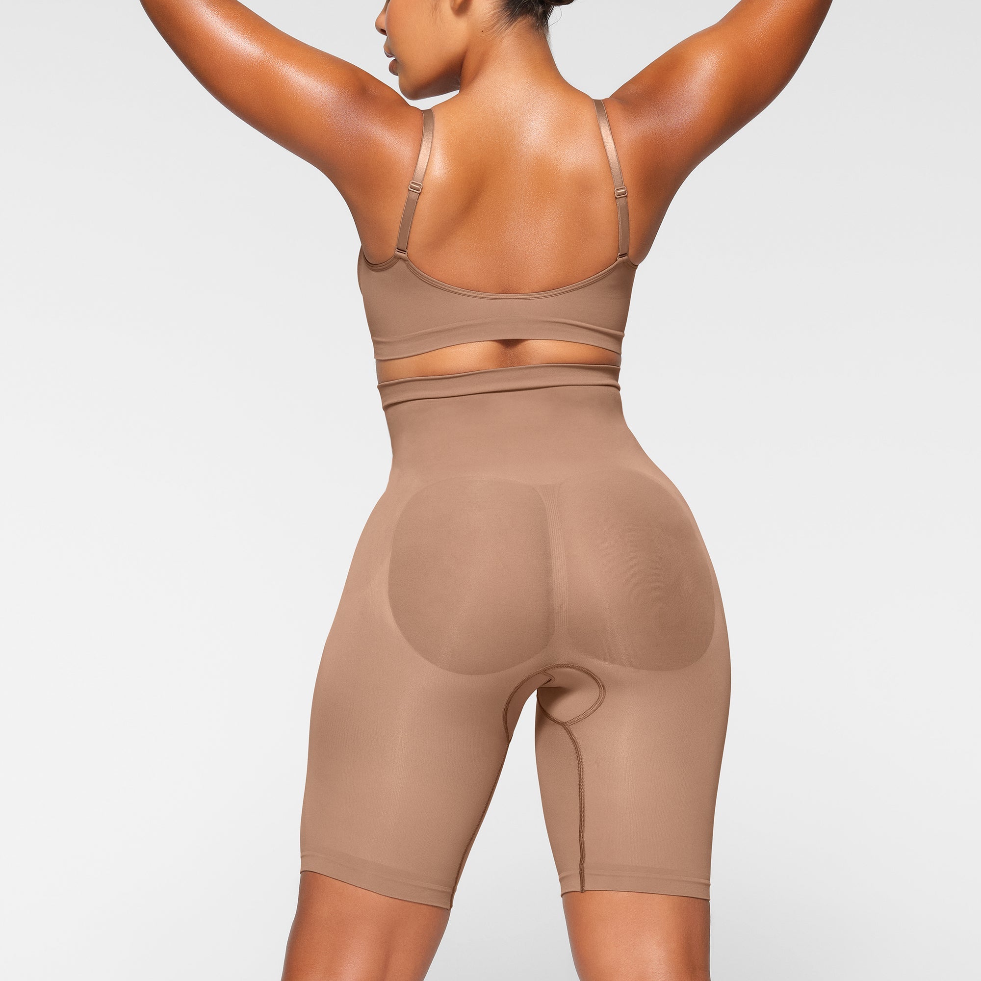 SEAMLESS SCULPT HIGH-WAISTED ABOVE THE KNEE SHORT | SIENNA
