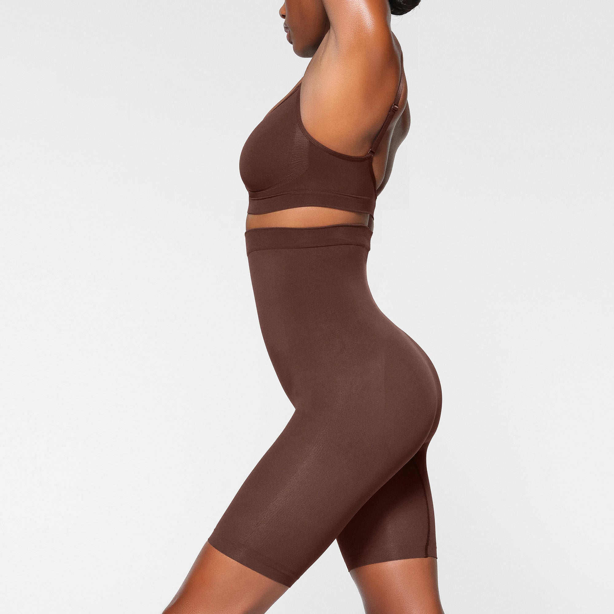 SEAMLESS SCULPT HIGH-WAISTED ABOVE THE KNEE SHORT | COCOA