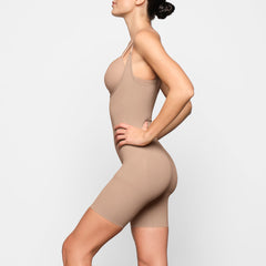 SEAMLESS SCULPT BUTT LIFTING OPEN BUST BODYSUIT | CLAY