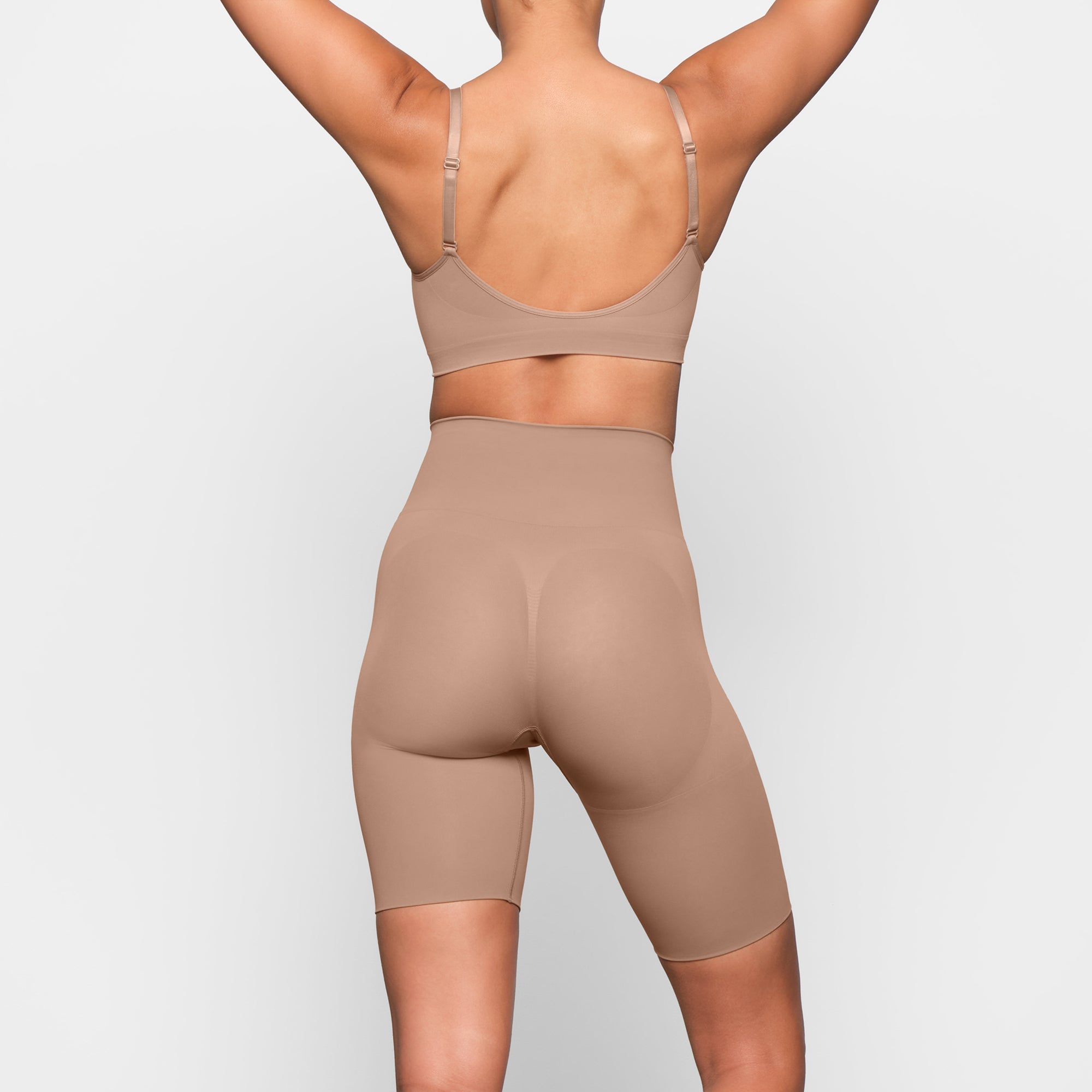 SEAMLESS SCULPT BUTT LIFTING SHORT | SIENNA