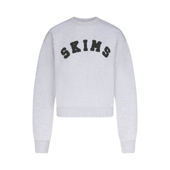 COTTON FLEECE LOGO CLASSIC CREWNECK | ONYX ARCHED LOGO PATCH