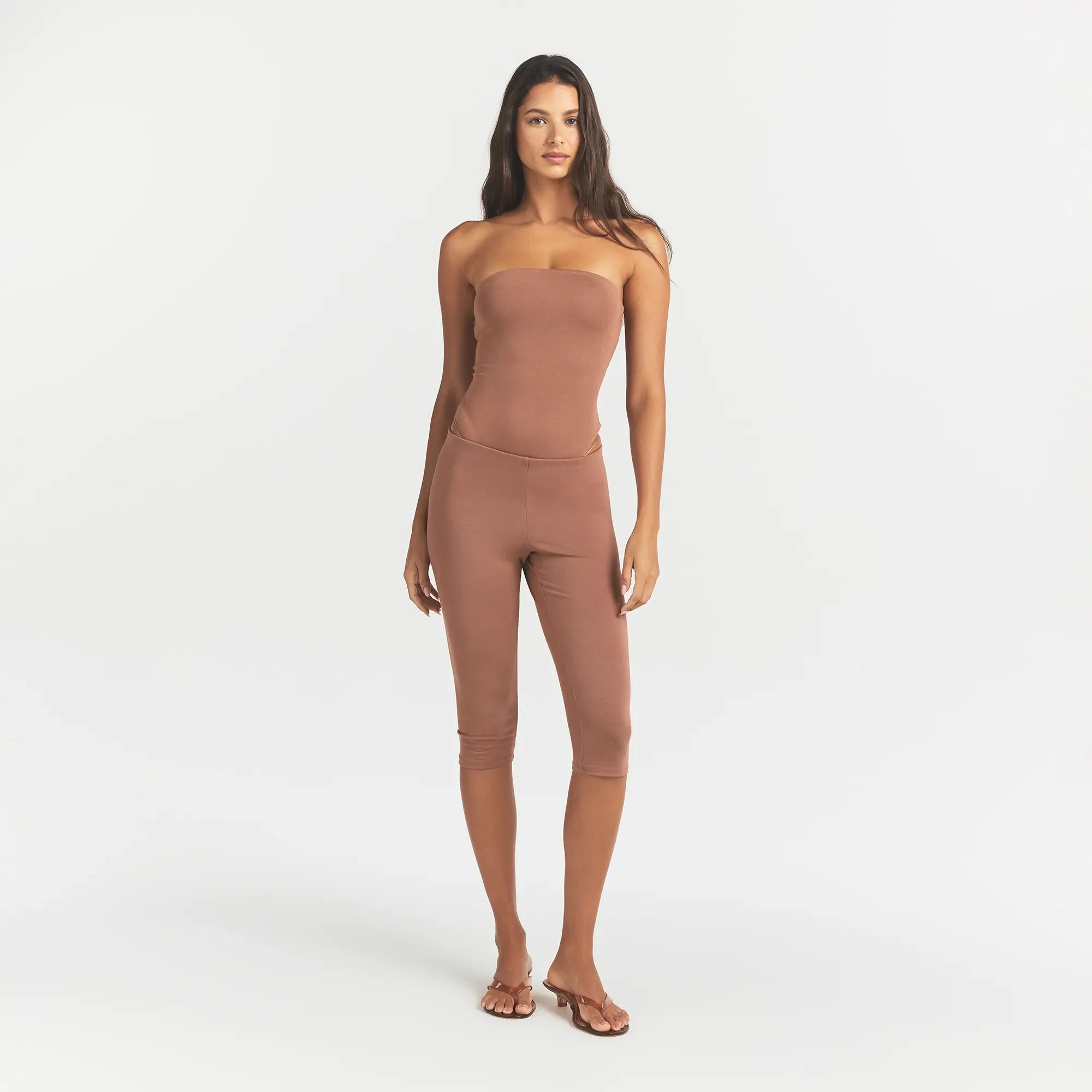 SMOOTH LAYERS STRAPLESS BODYSUIT | NUTMEG