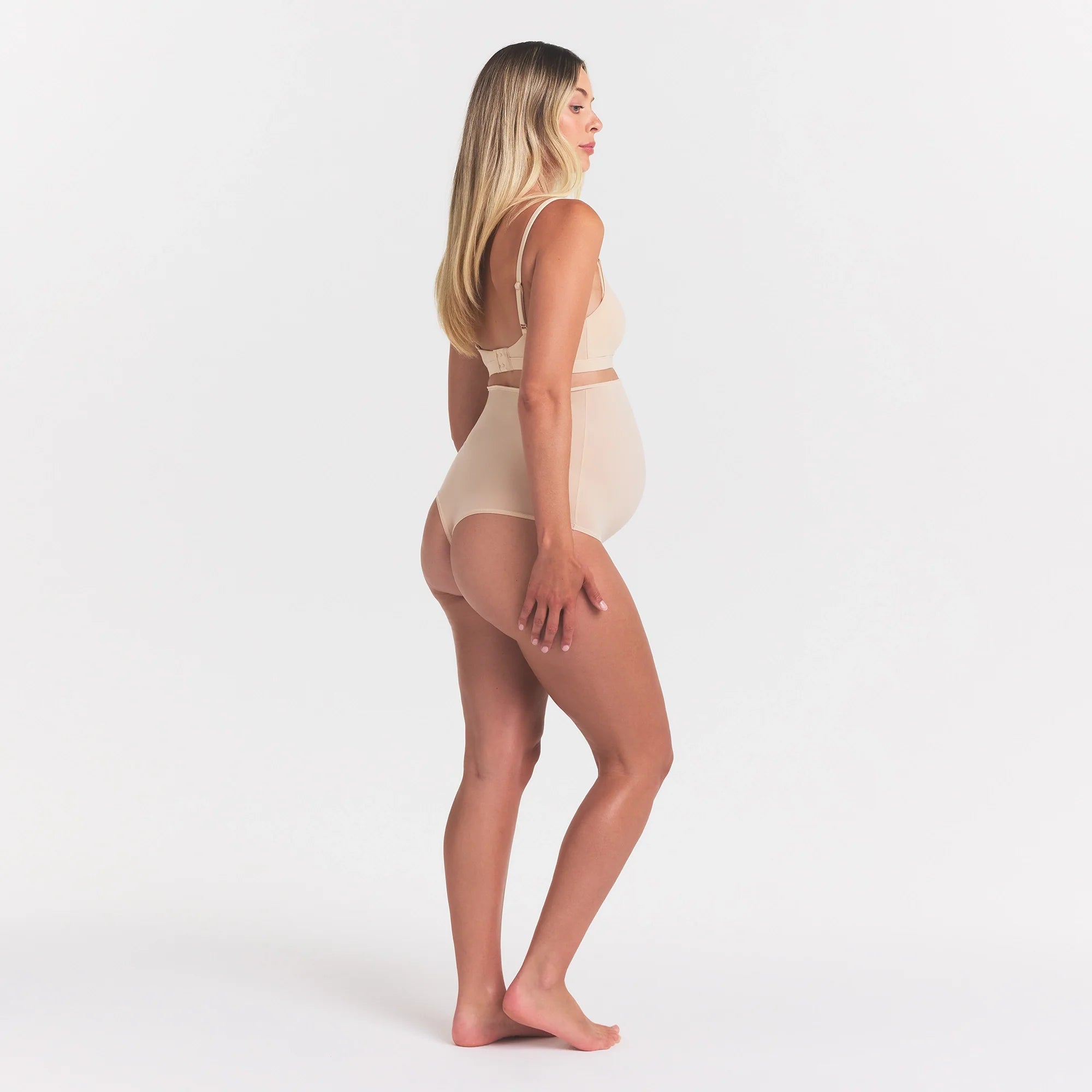 FITS EVERYBODY MATERNITY NURSING SCOOP BRALETTE | SAND