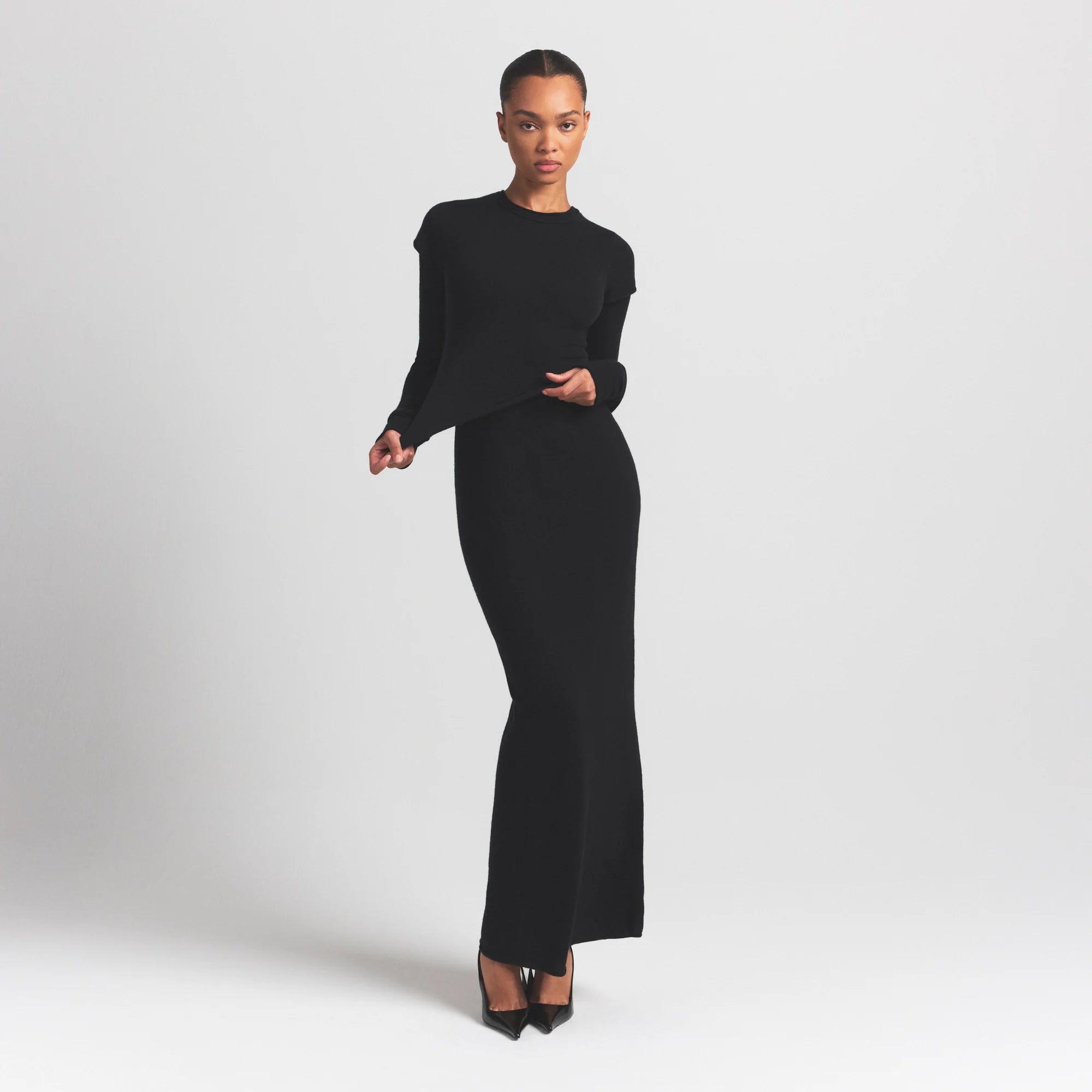 FEATHERWEIGHT CASHMERE TEE | ONYX