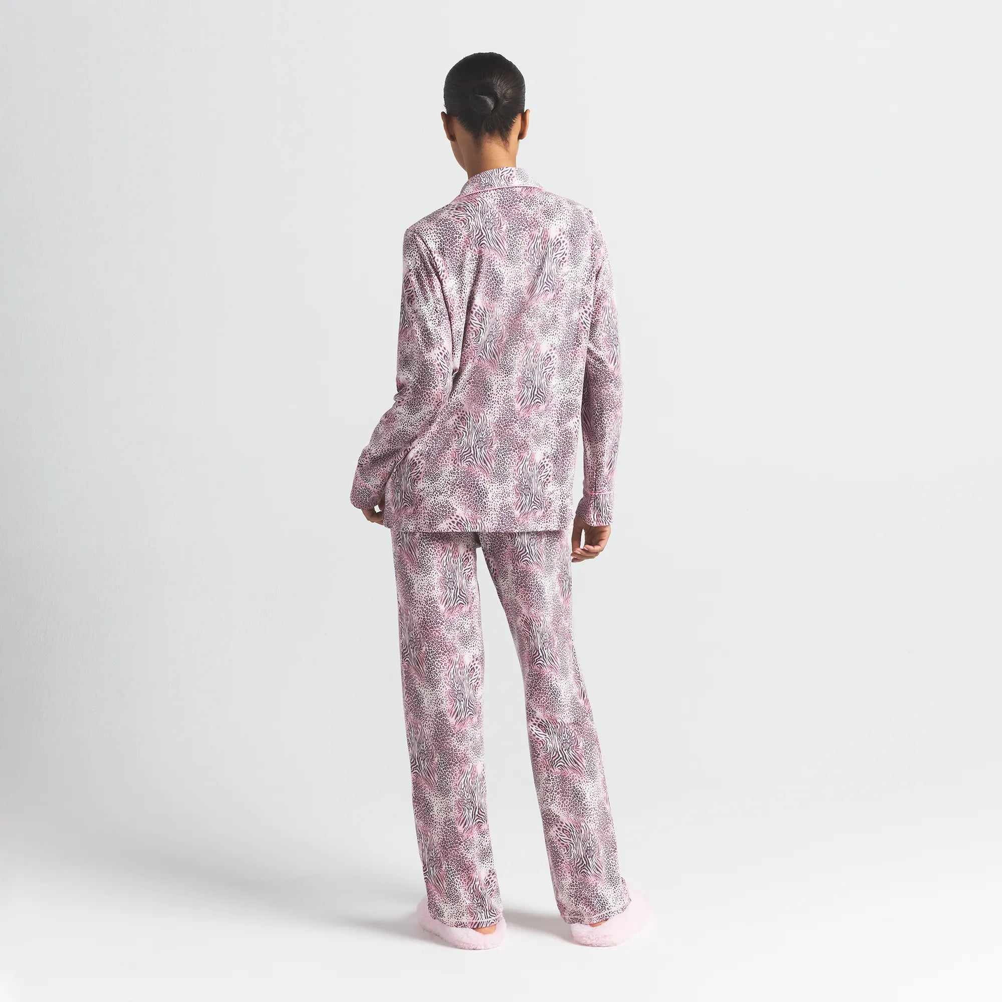 SKIMS SLEEP LONG SLEEVE BUTTON UP SET | BLOOM MINI MULTI ANIMAL