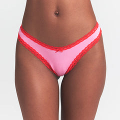 LIGHTWEIGHT COTTON LACE THONG | CARNATION CONTRAST
