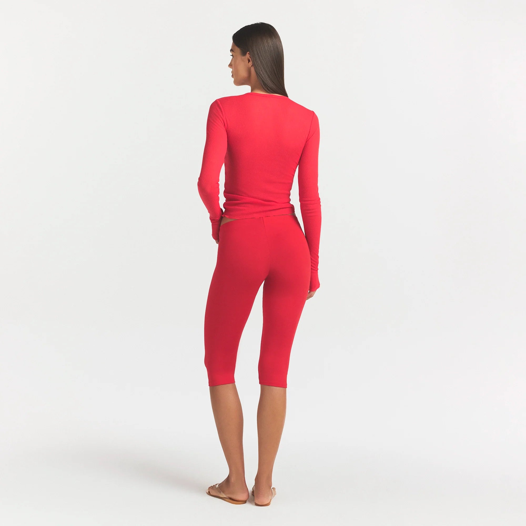SHEER RIB LONG SLEEVE TOP | CARMINE