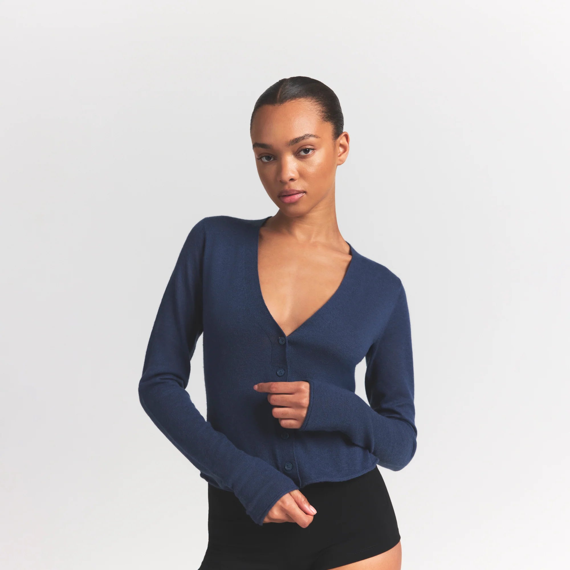 FEATHERWEIGHT CASHMERE CARDIGAN | INDIGO