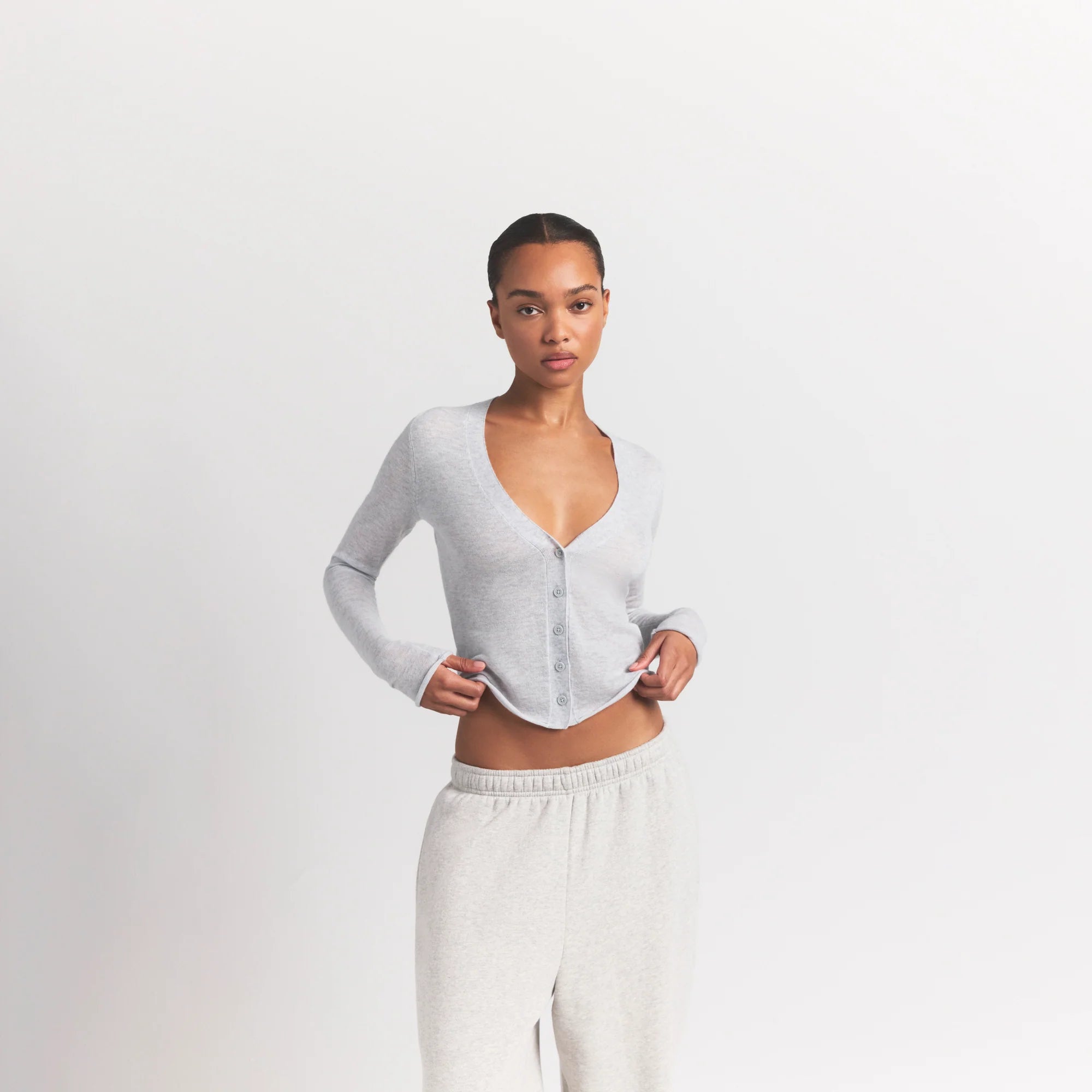 FEATHERWEIGHT CASHMERE CARDIGAN | LIGHT HEATHER GREY