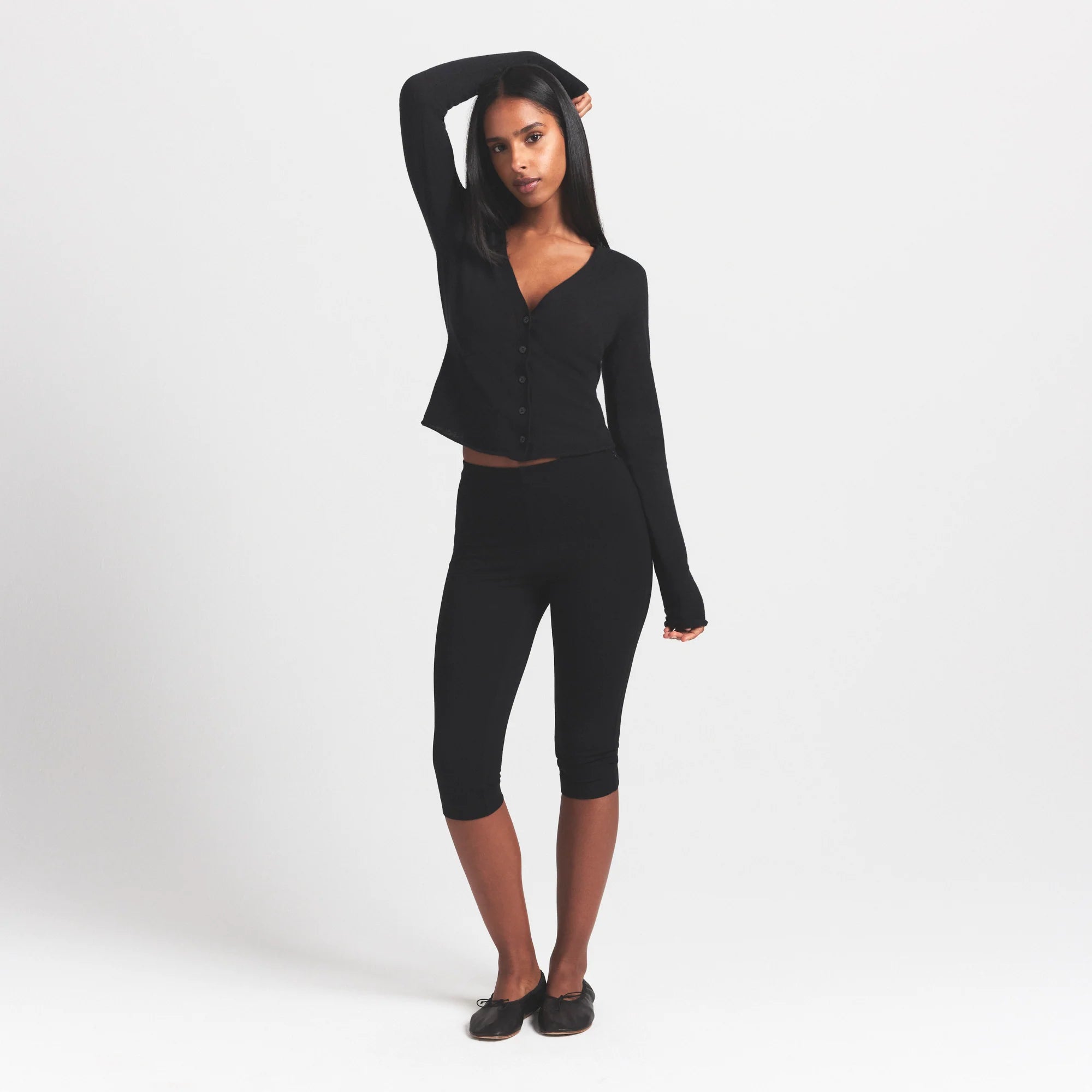 FEATHERWEIGHT CASHMERE CARDIGAN | ONYX
