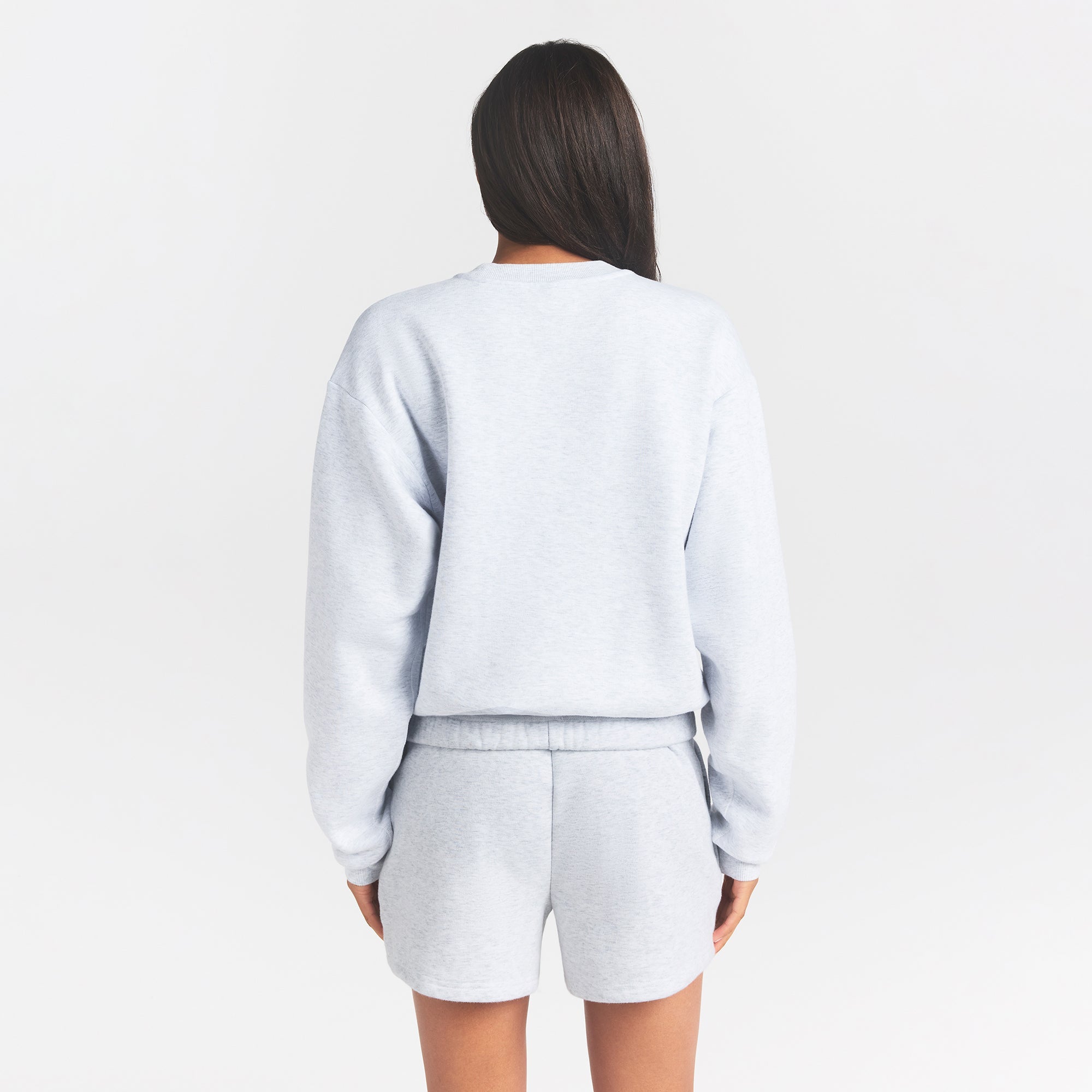 COTTON FLEECE LOGO CLASSIC CREWNECK | SNOW ARCHED LOGO PATCH