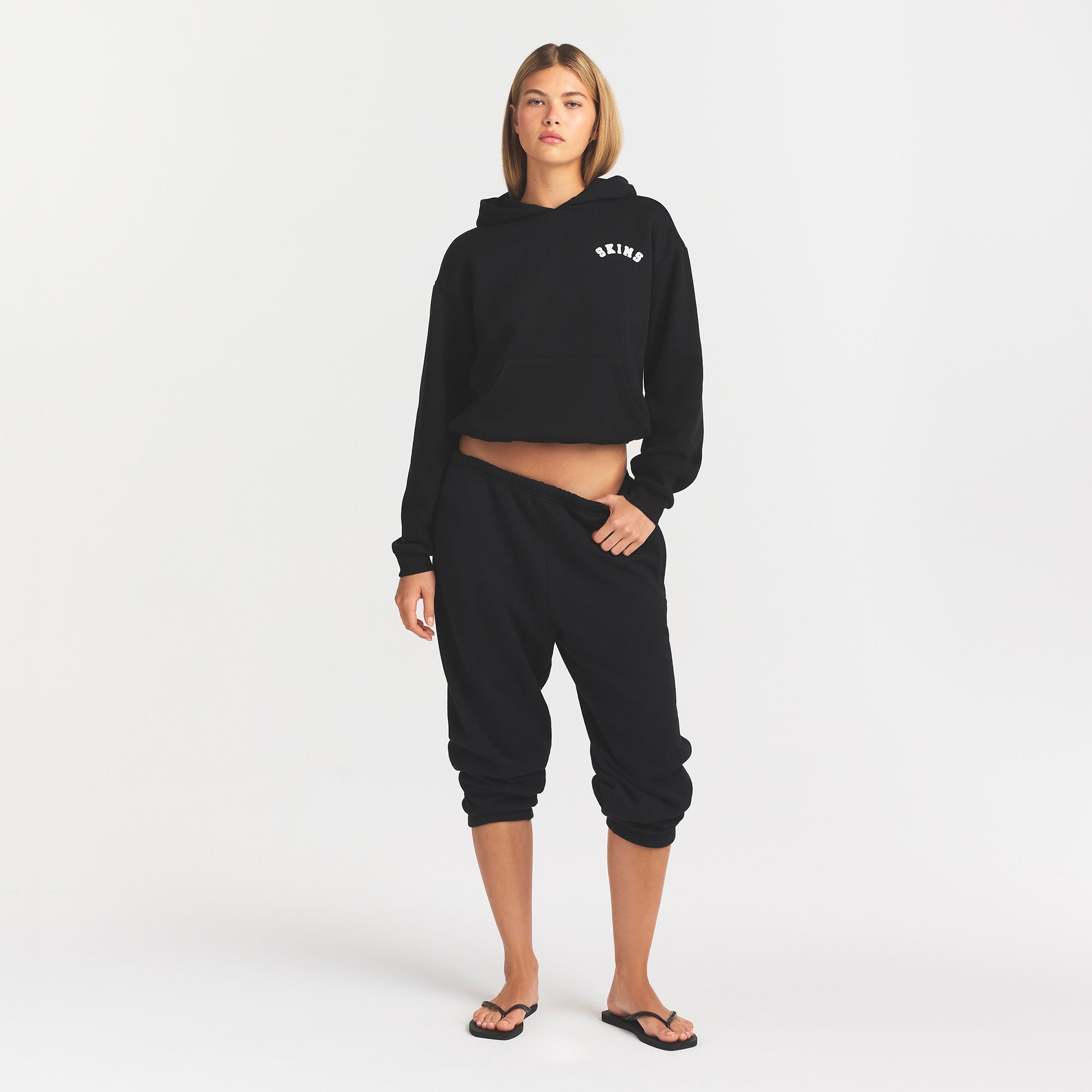 COTTON FLEECE LOGO CLASSIC HOODIE | SNOW ARCHED LOGO PATCH