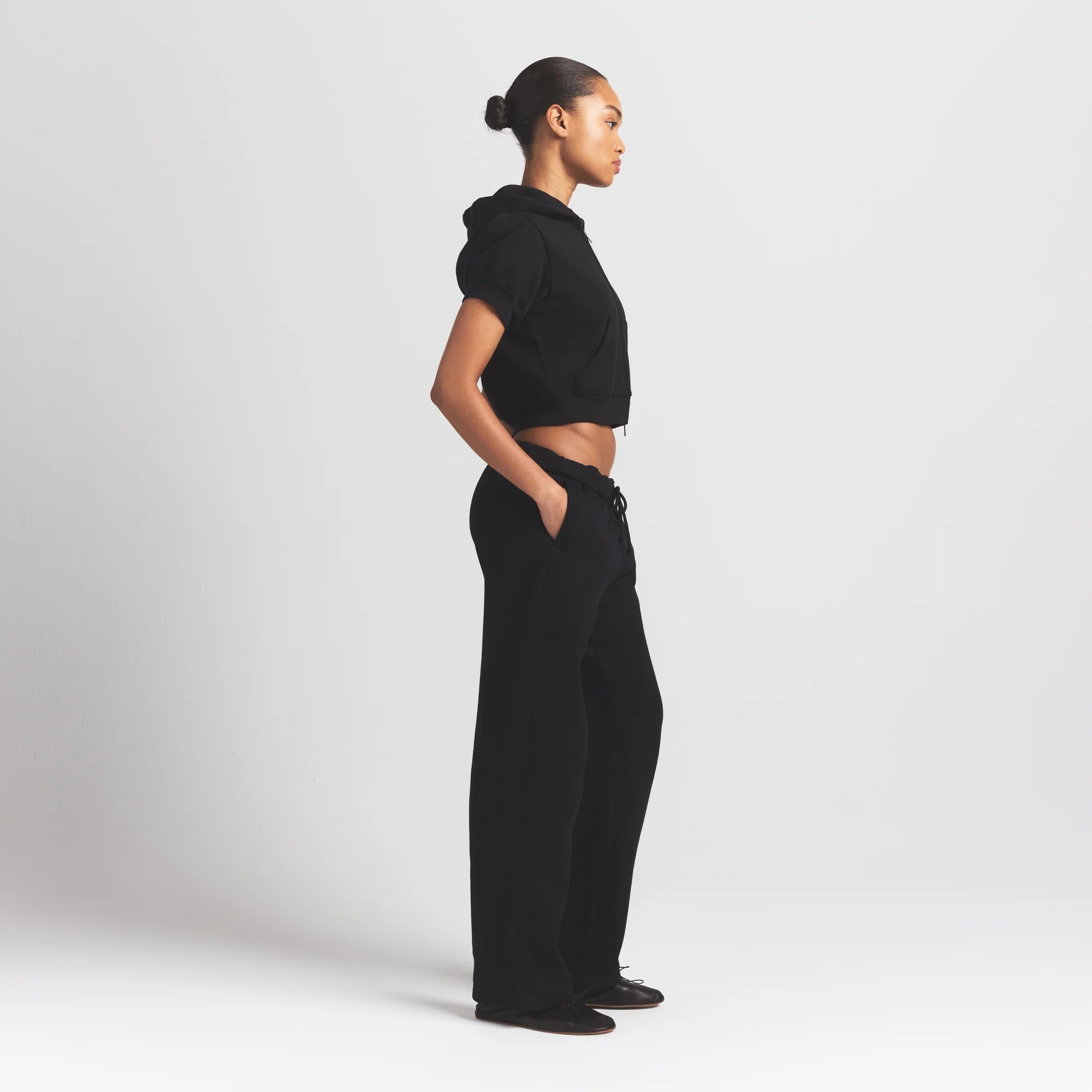 COTTON FLEECE BUBBLE SLEEVE CROPPED ZIP UP | ONYX