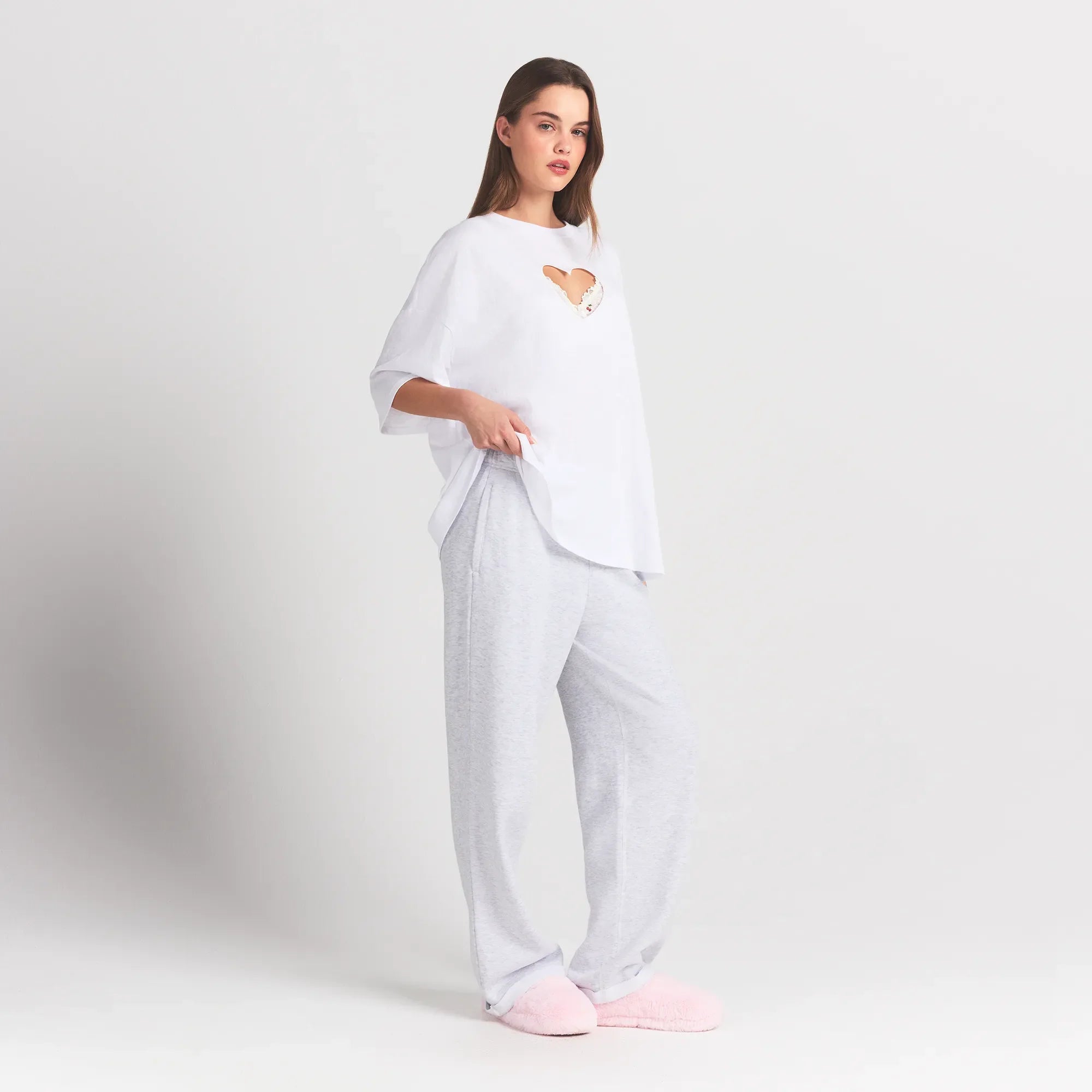 WORN IN JERSEY HEART OVERSIZED T-SHIRT | SNOW