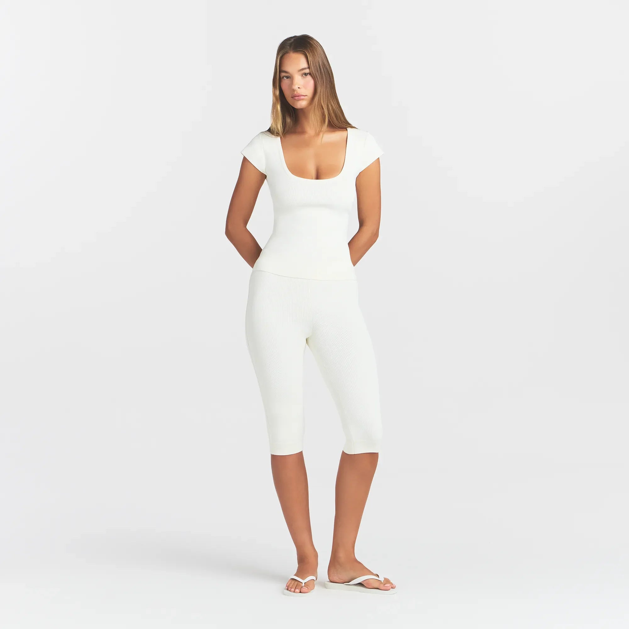 REFINED KNIT SCOOP NECK TOP | EGRET