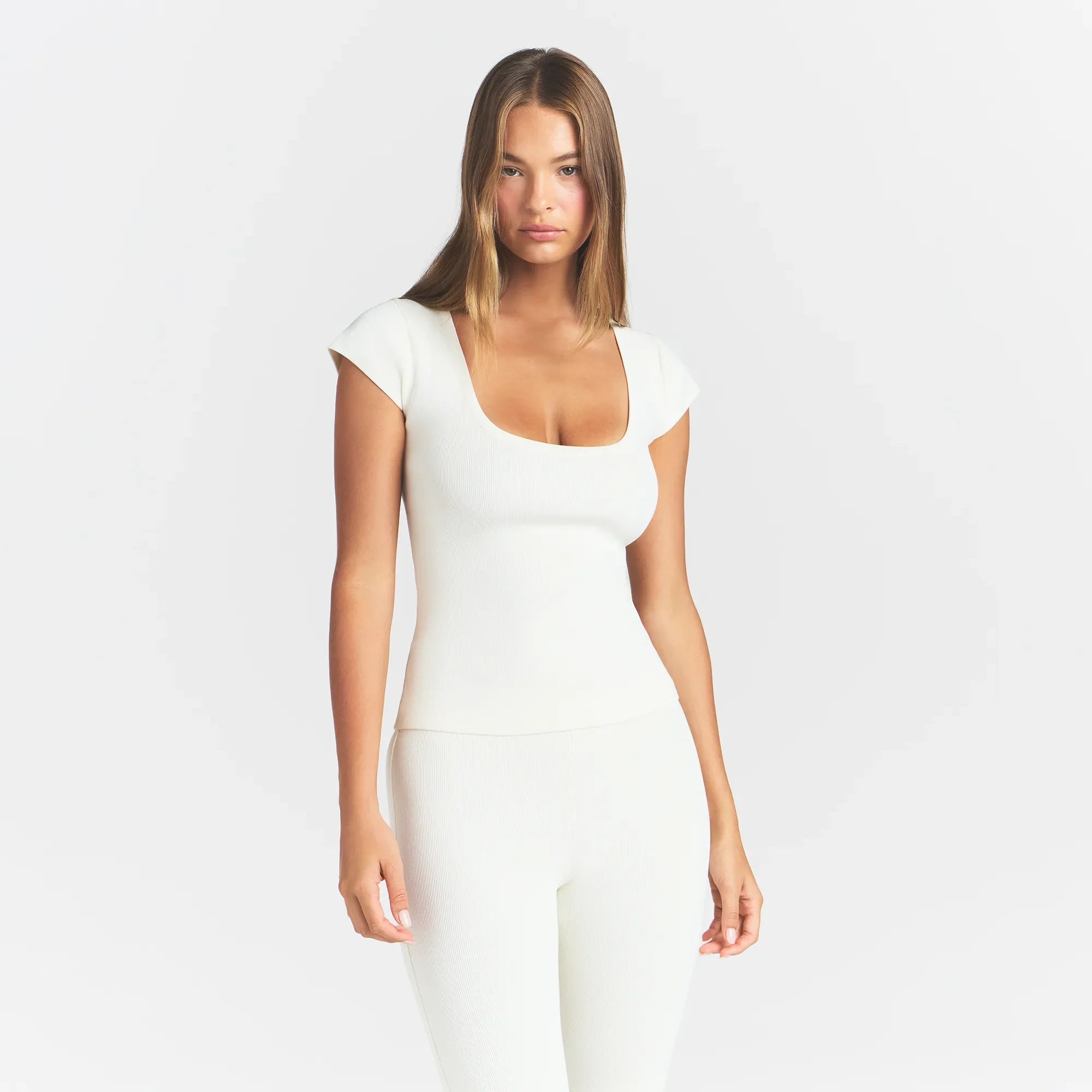 REFINED KNIT SCOOP NECK TOP | EGRET