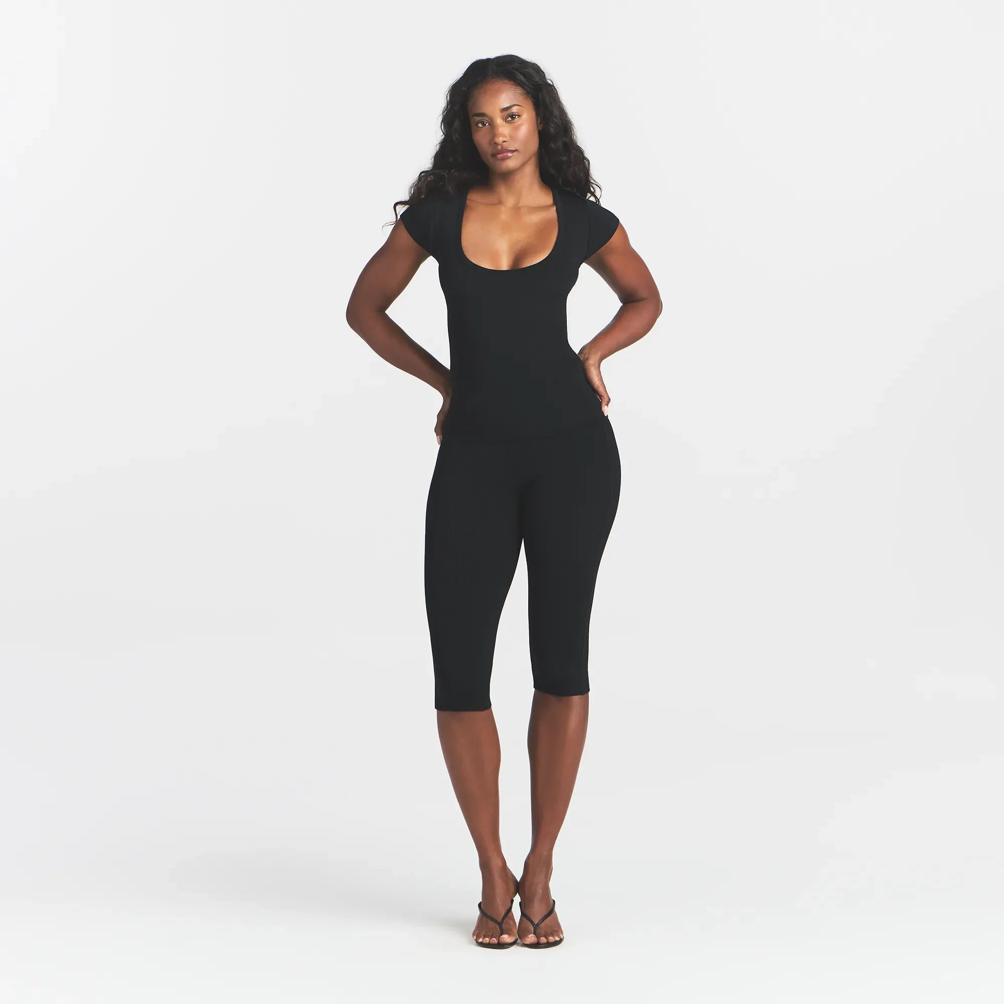 REFINED KNIT SCOOP NECK TOP | OBSIDIAN