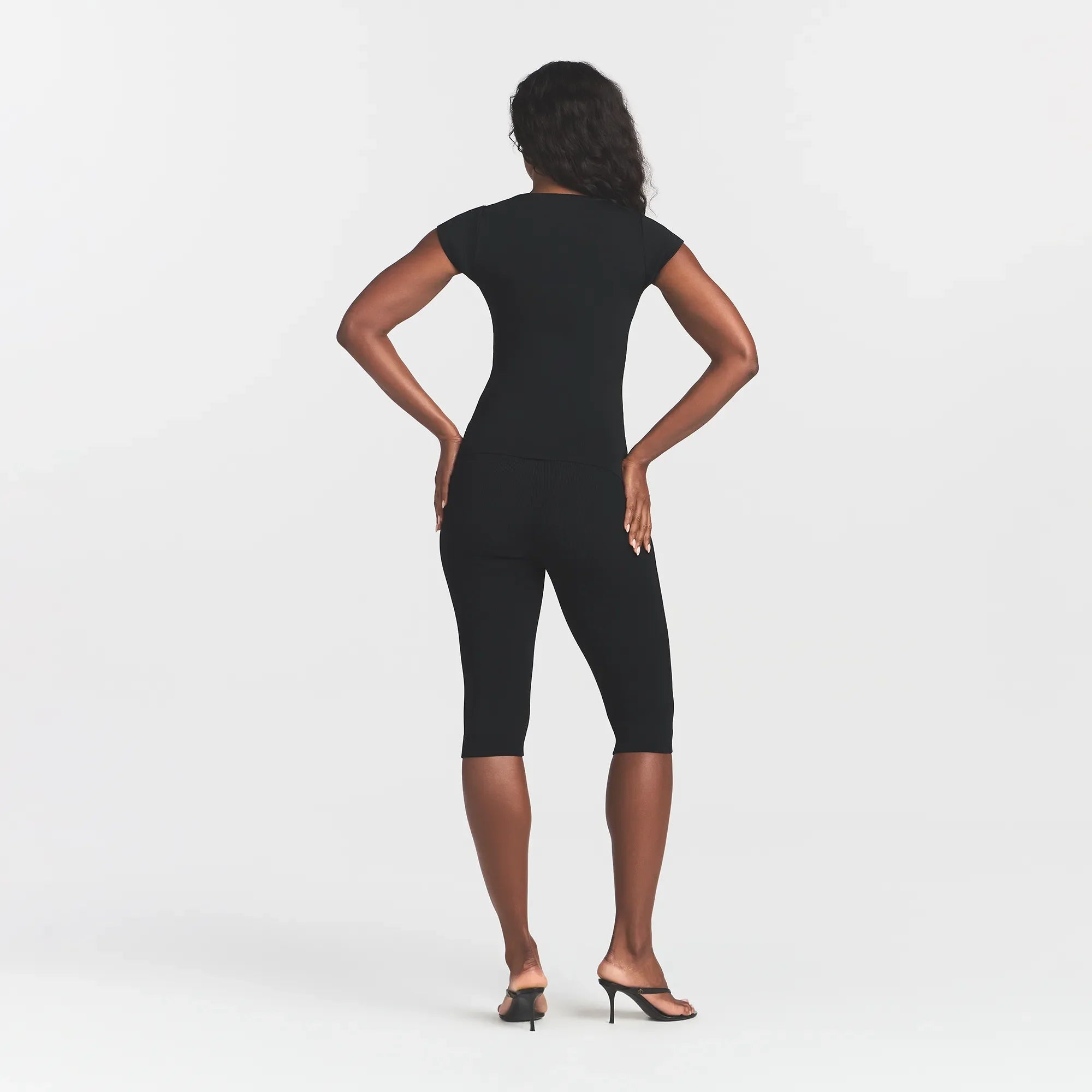 REFINED KNIT SCOOP NECK TOP | OBSIDIAN