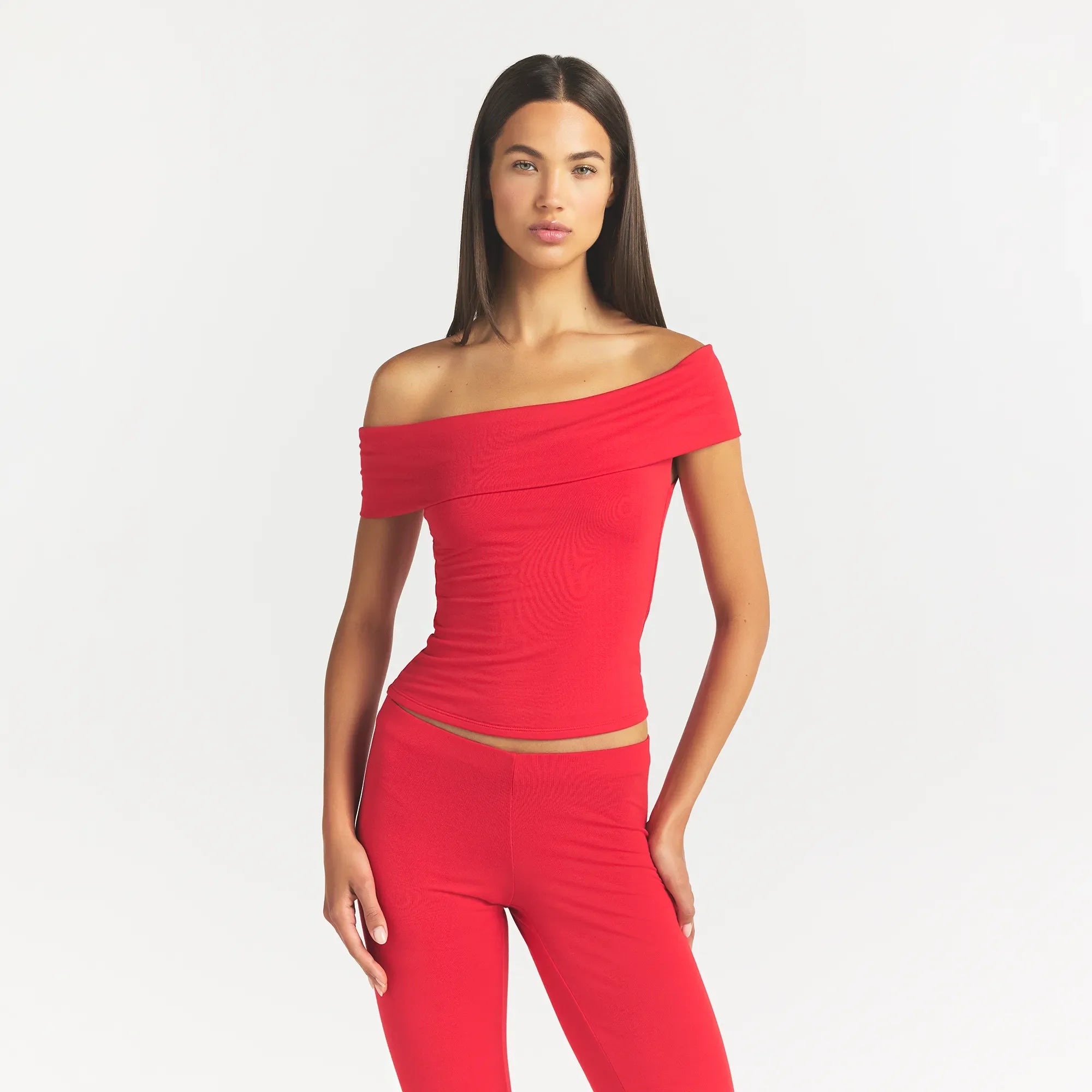 SMOOTH LAYERS ASYMMETRICAL OFF THE SHOULDER TOP | CARMINE