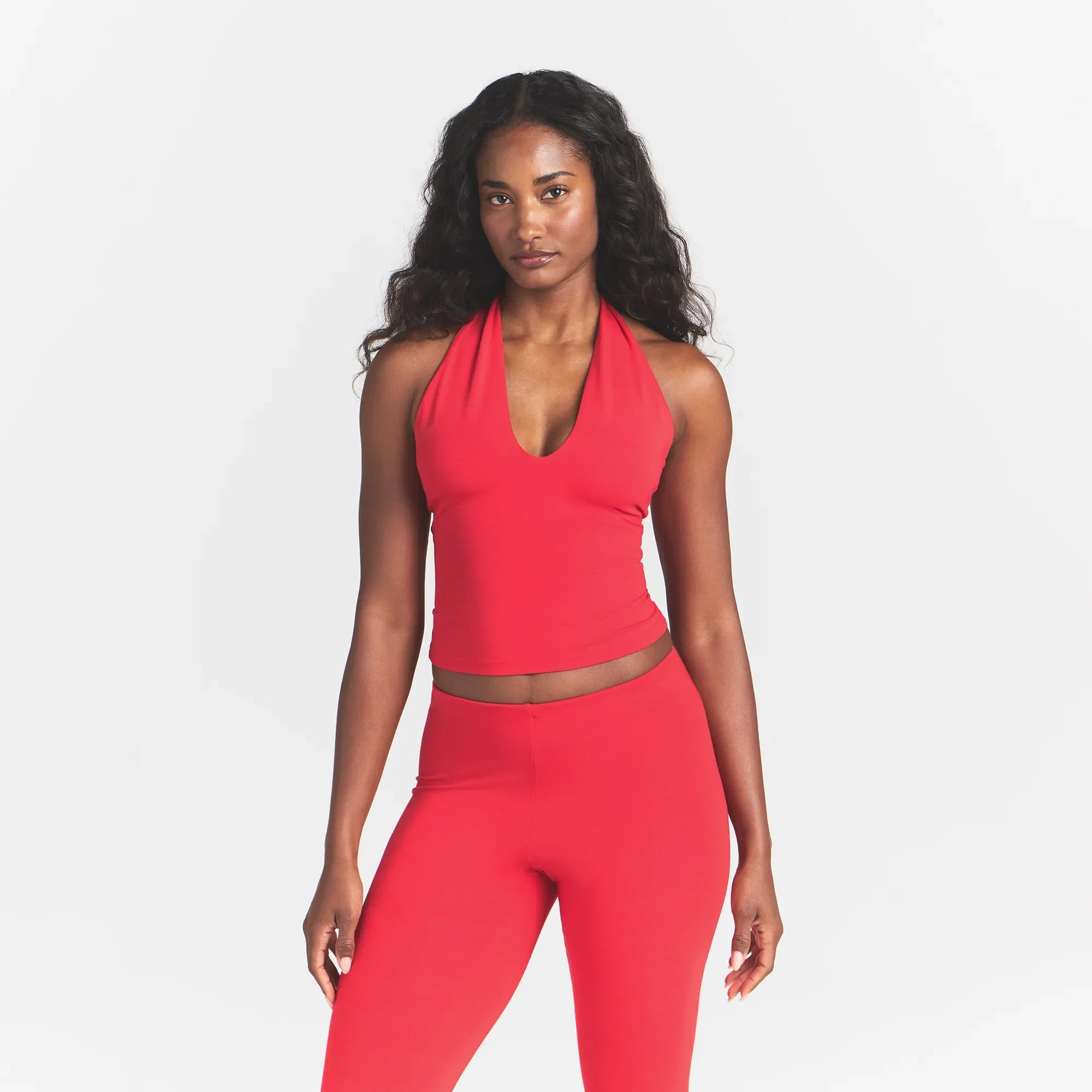 SMOOTH LAYERS HALTER TOP | CARMINE