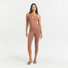 SMOOTH LAYERS ONE SHOULDER TOP | NUTMEG