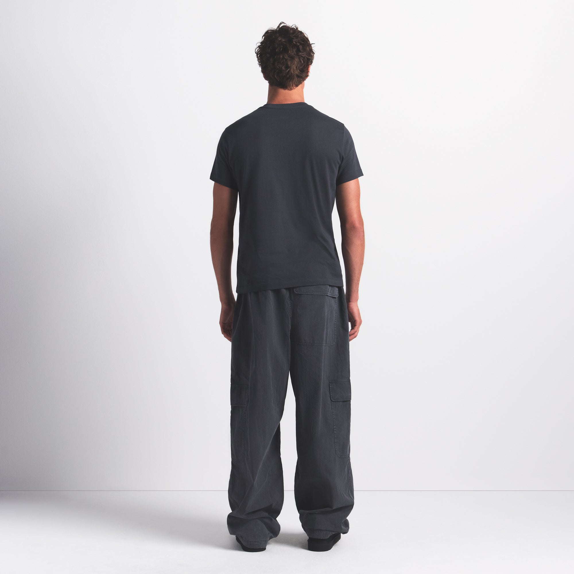 SKIMS COTTON MENS CLASSIC T-SHIRT | GRAPHITE