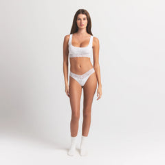 LIGHTWEIGHT COTTON WIDE LACE THONG | SNOW