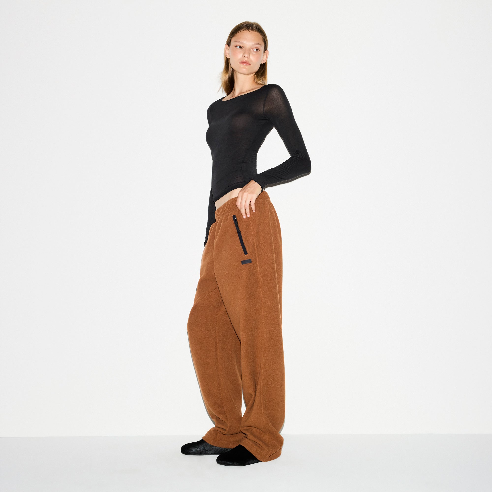 OUTDOOR FLEECE STRAIGHT LEG PANT | CHAI